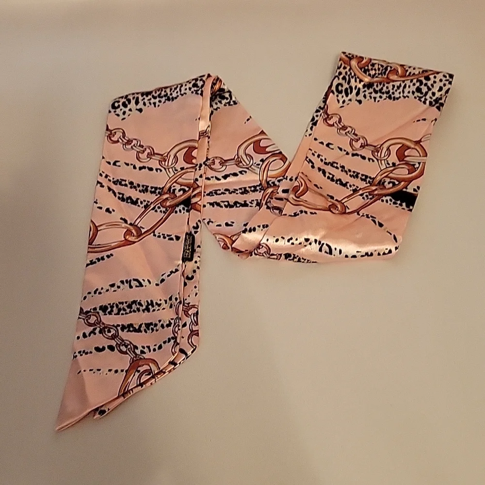 EDGEffect Scarf